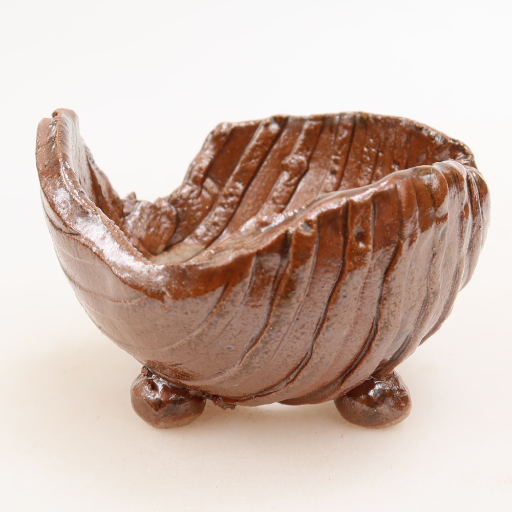 Muszla ceramiczna 9 x 8,5 x 6 cm, kolor brązowy