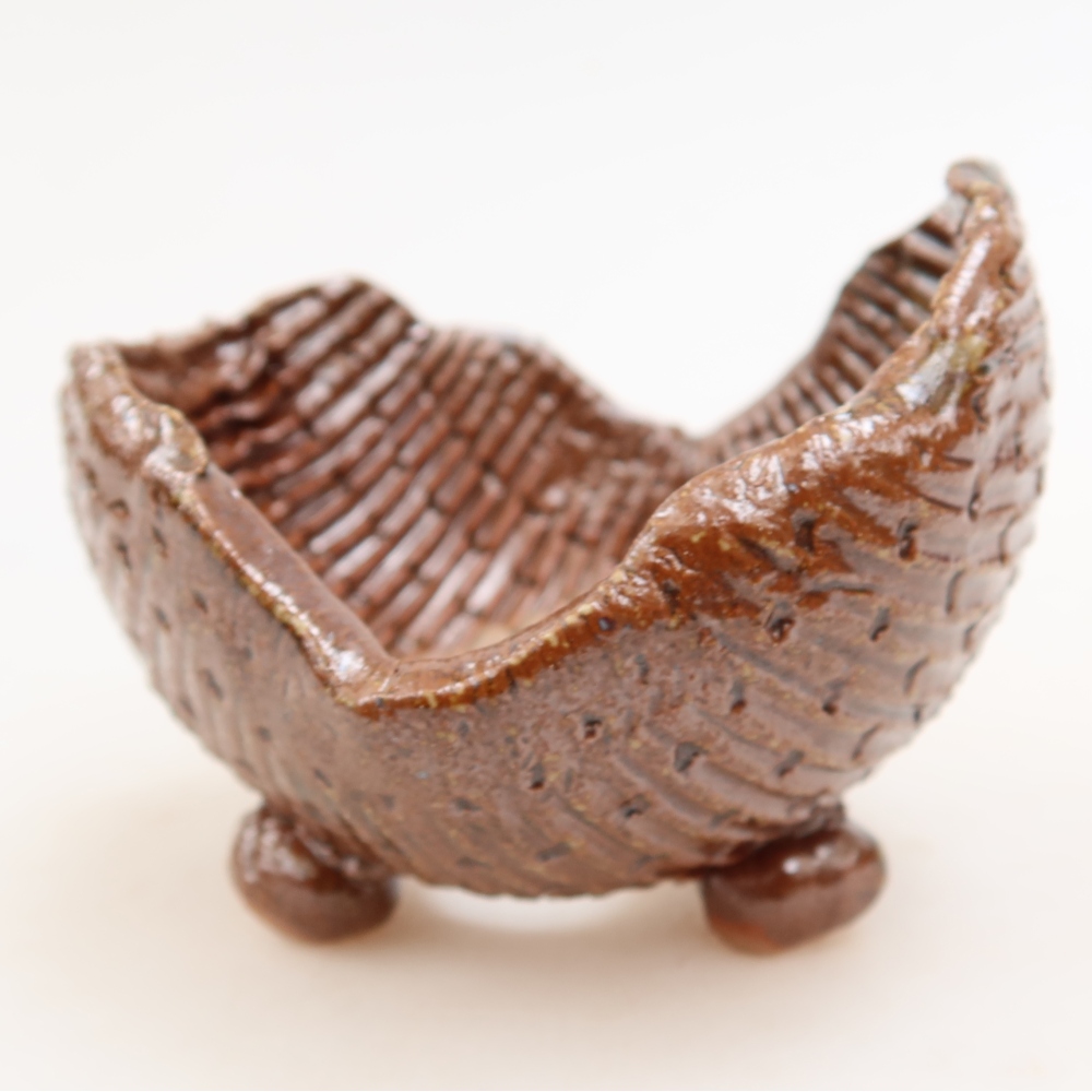 Ceramiczna skorupa  9 x 8,5 x 7 cm, kolor brązowy