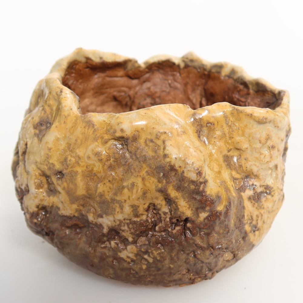 Ceramiczna skorupka  7,5 x 7 x 6 cm, kolor brązowy