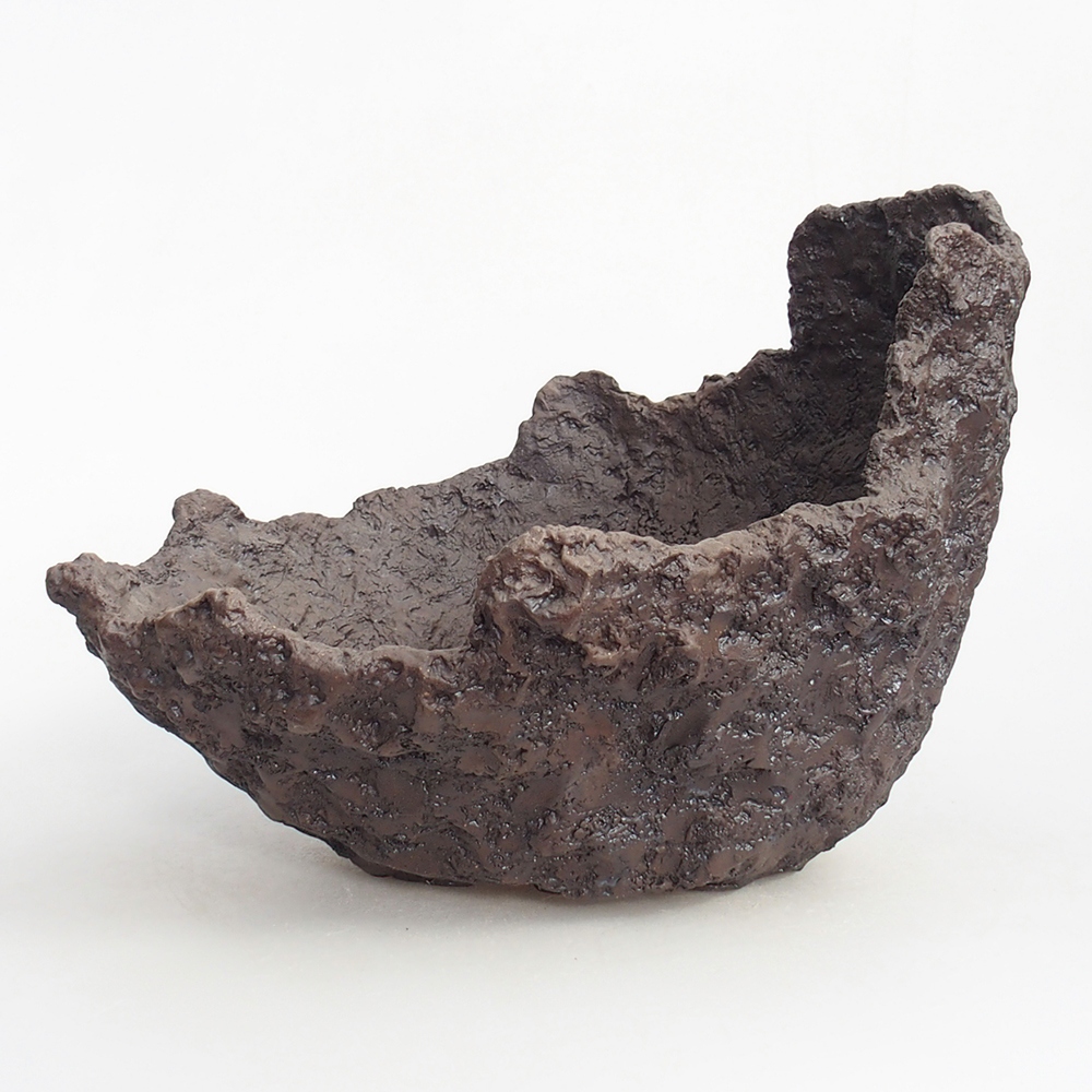 Ceramiczna skorupa 19 x 15 x 14 cm, kolor brązowy