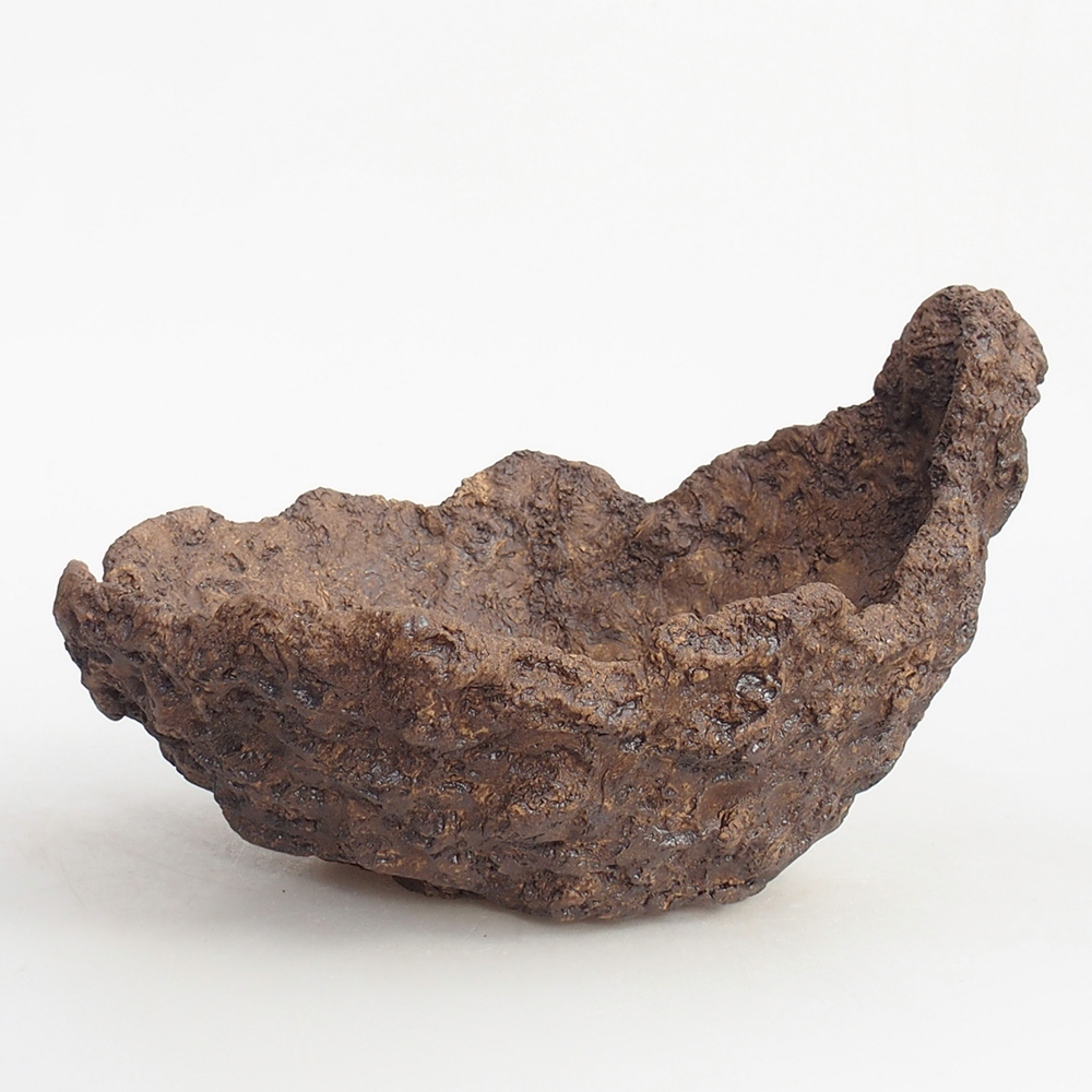 Ceramiczna skorupa 19 x 15 x 14 cm, kolor brązowy