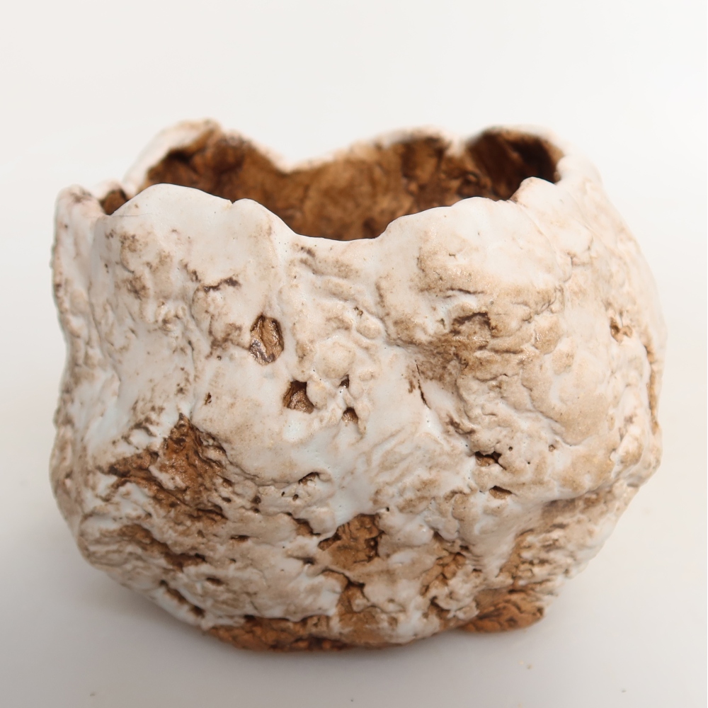 Ceramiczna skorupka  7,5 x 7 x 6,5 cm, kolor biały