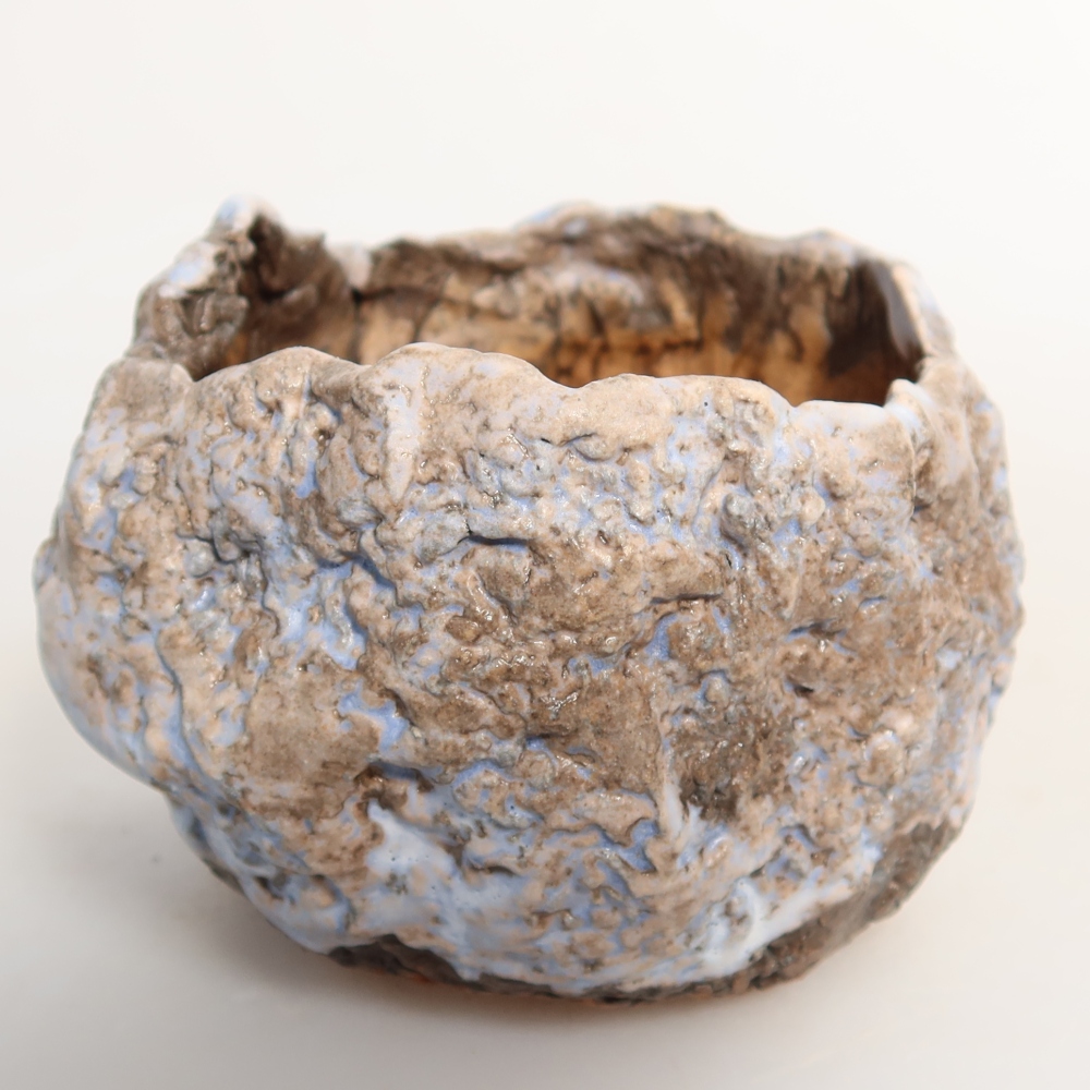 Ceramiczna skorupa  7,5 x 7 x 6 cm, kolor niebiesko-brązowy
