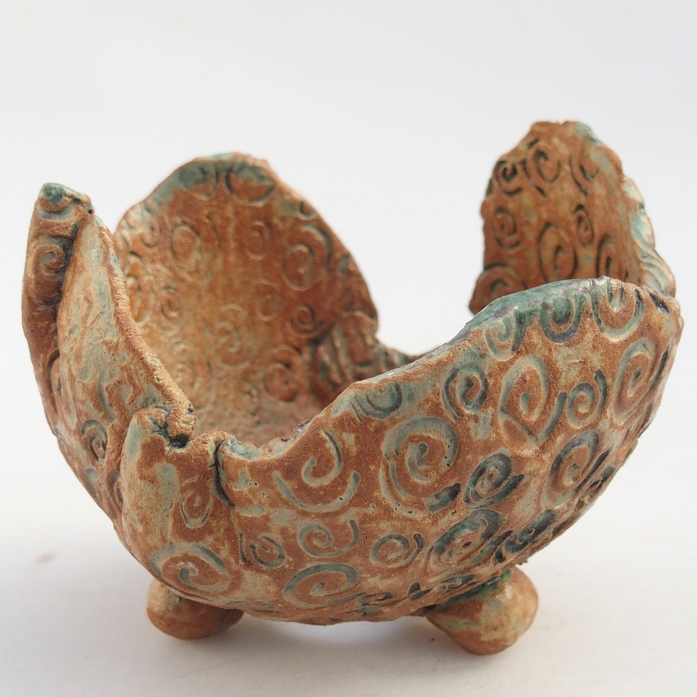 Ceramiczna muszla 10 x 9,5 x 8,5 cm, kolor brązowo-zielony
