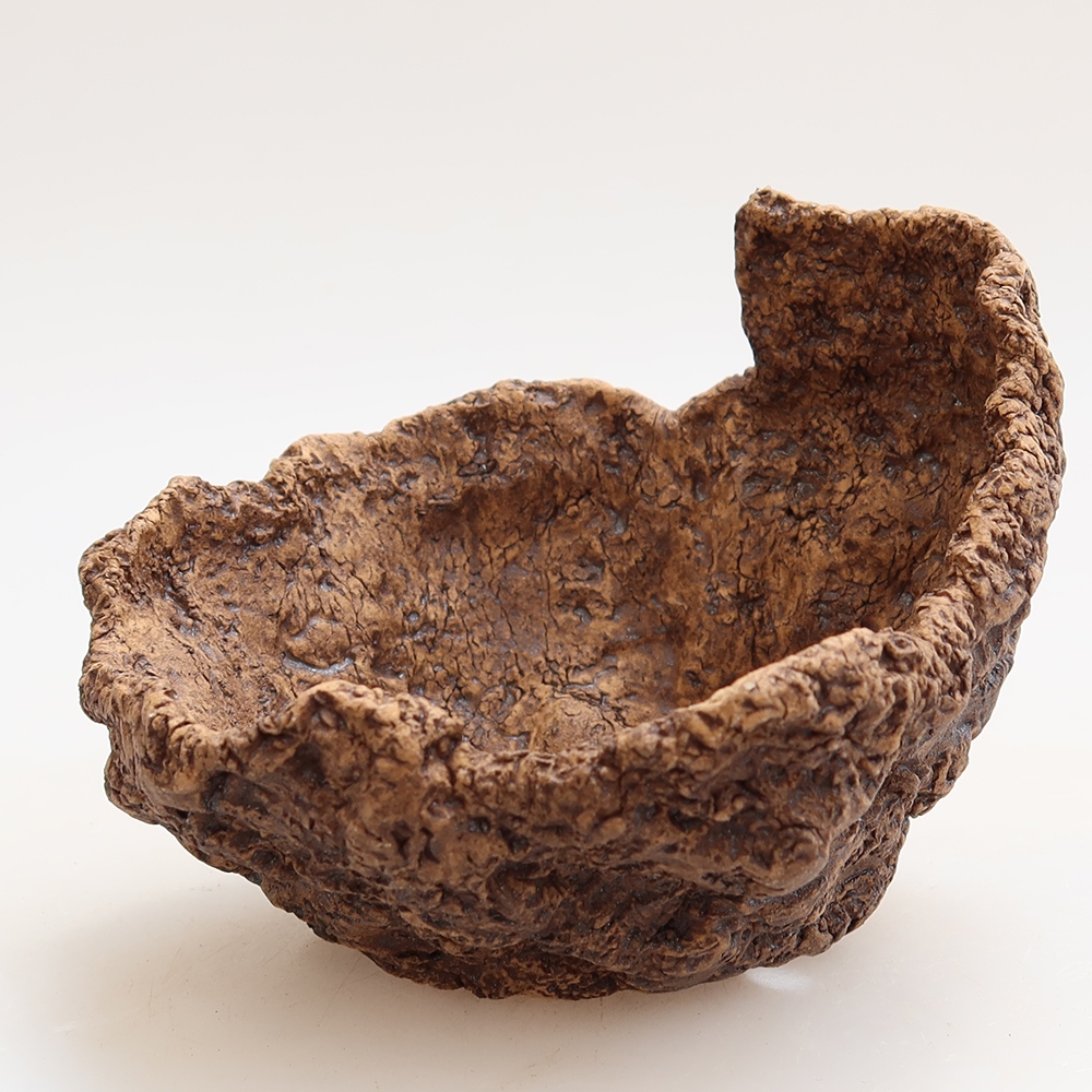 Ceramiczna muszla 10 x 9 x 9 cm, kolor brązowy