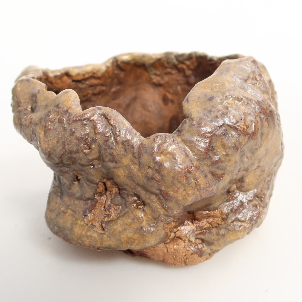 Ceramiczna skorupka  7,5 x 7,5 x 5,5 cm, kolor brązowy