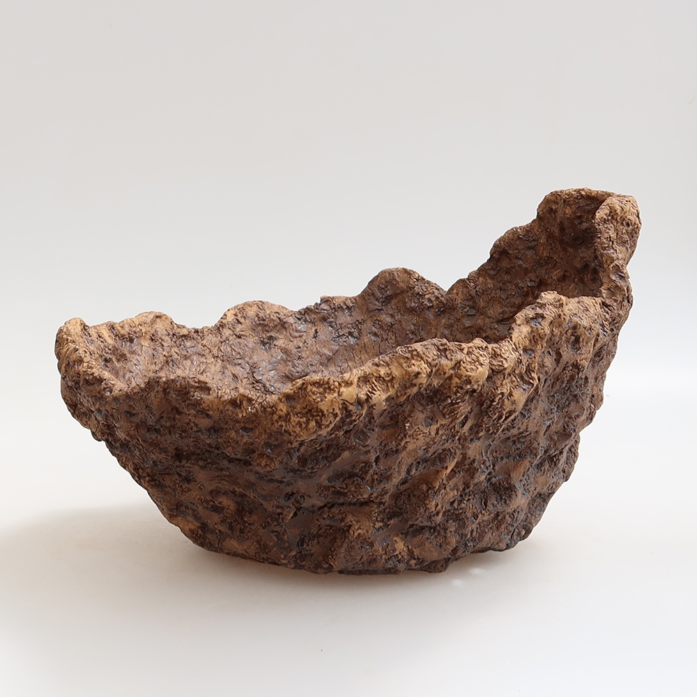 Ceramiczna skorupa 23,5 x 20 x 16,5 cm, kolor brązowy
