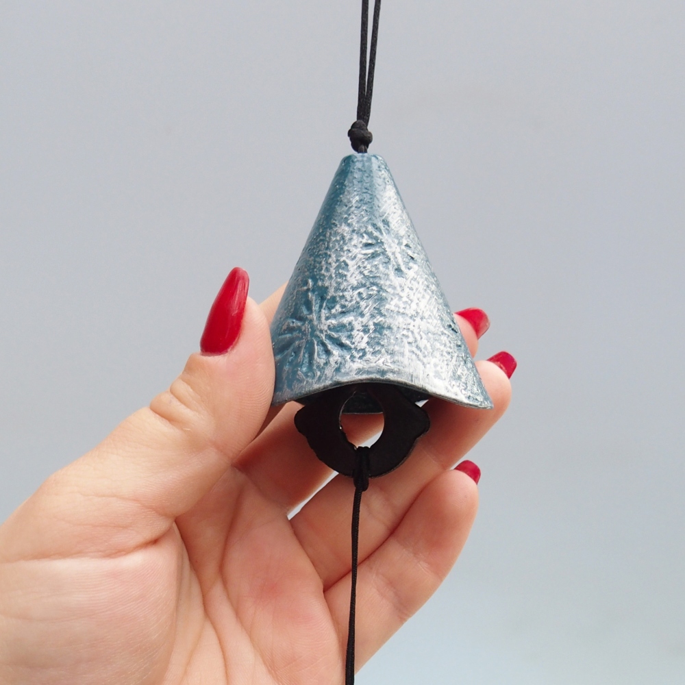 Metalowy dzwonek do wiatru, kolor niebieski