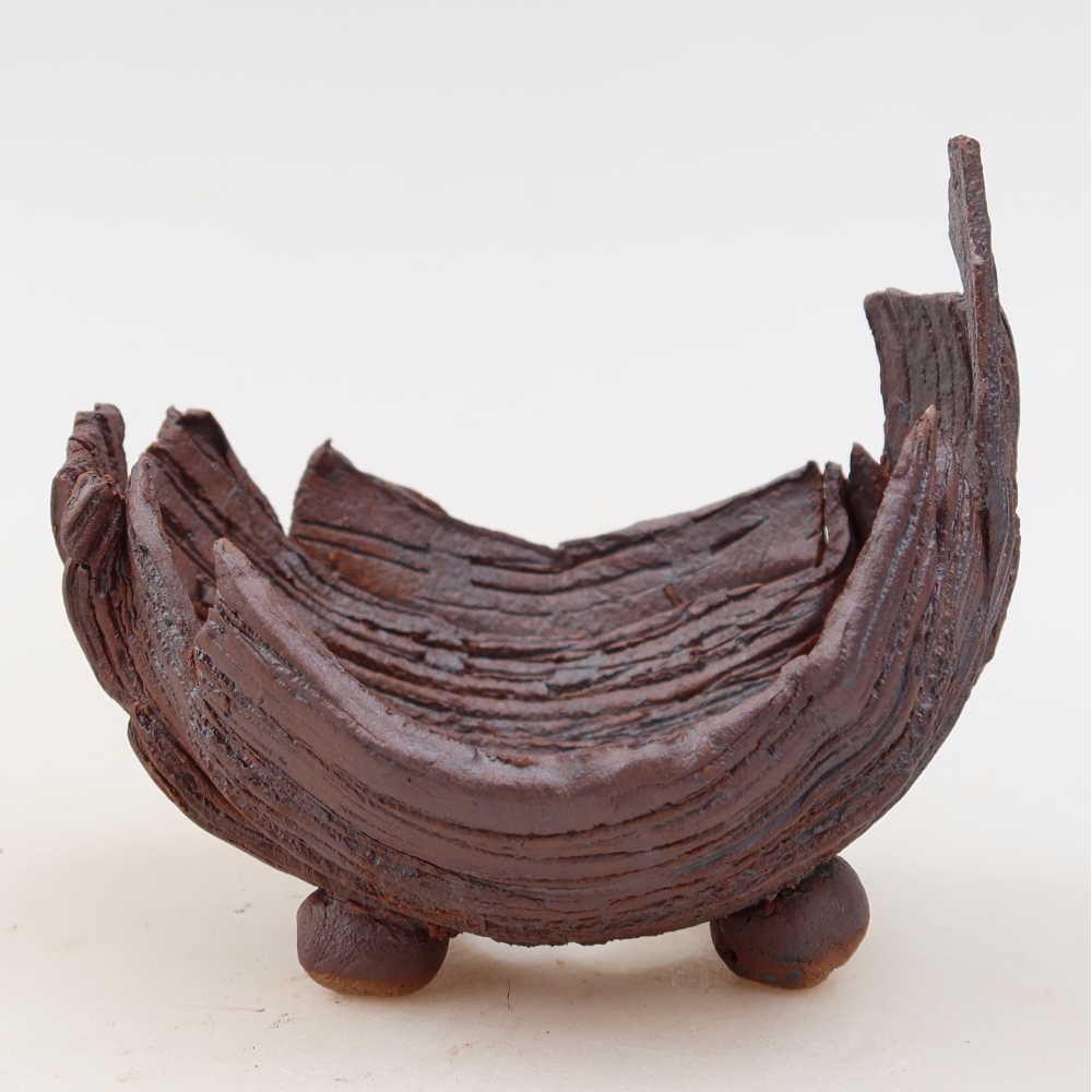 Ceramiczna skorupa  9,5 x 8,5 x 9 cm, kolor brązowy