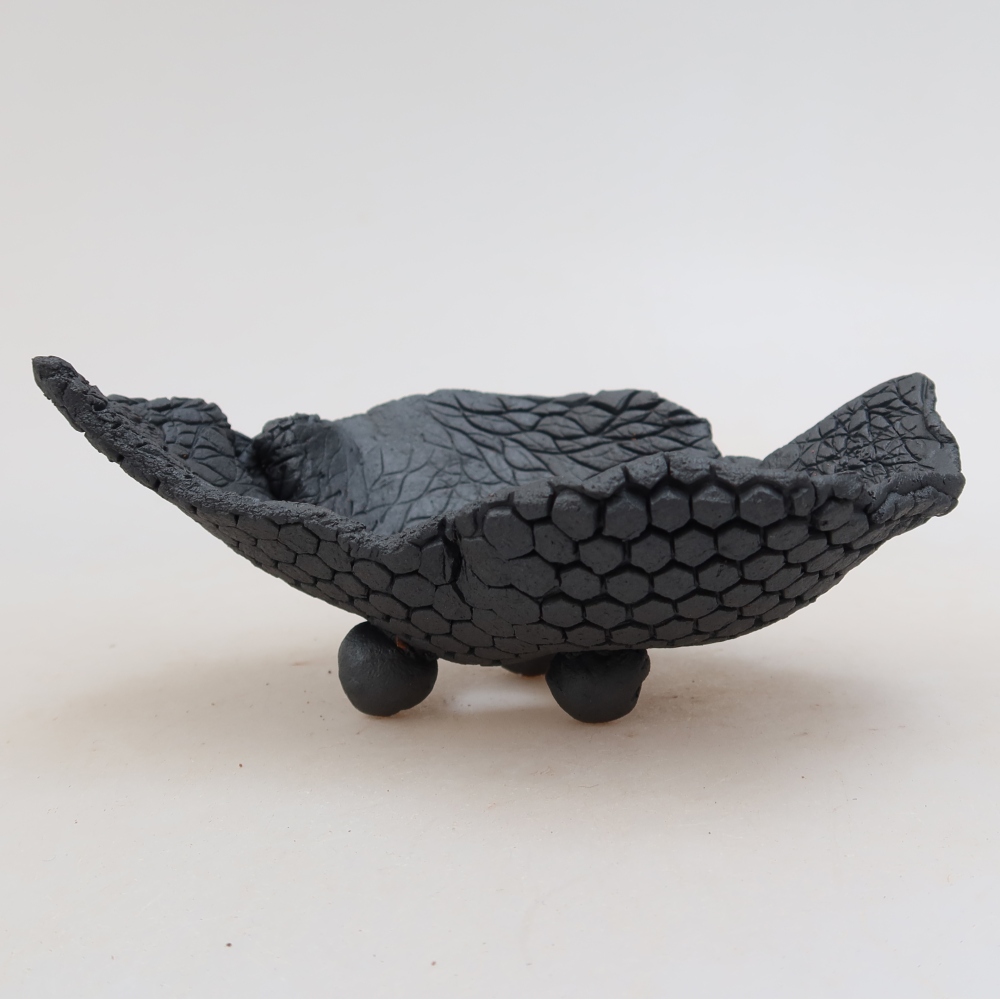 Ceramiczna skorupa  13,5 x 9,5 x 6 cm, kolor metaliczny