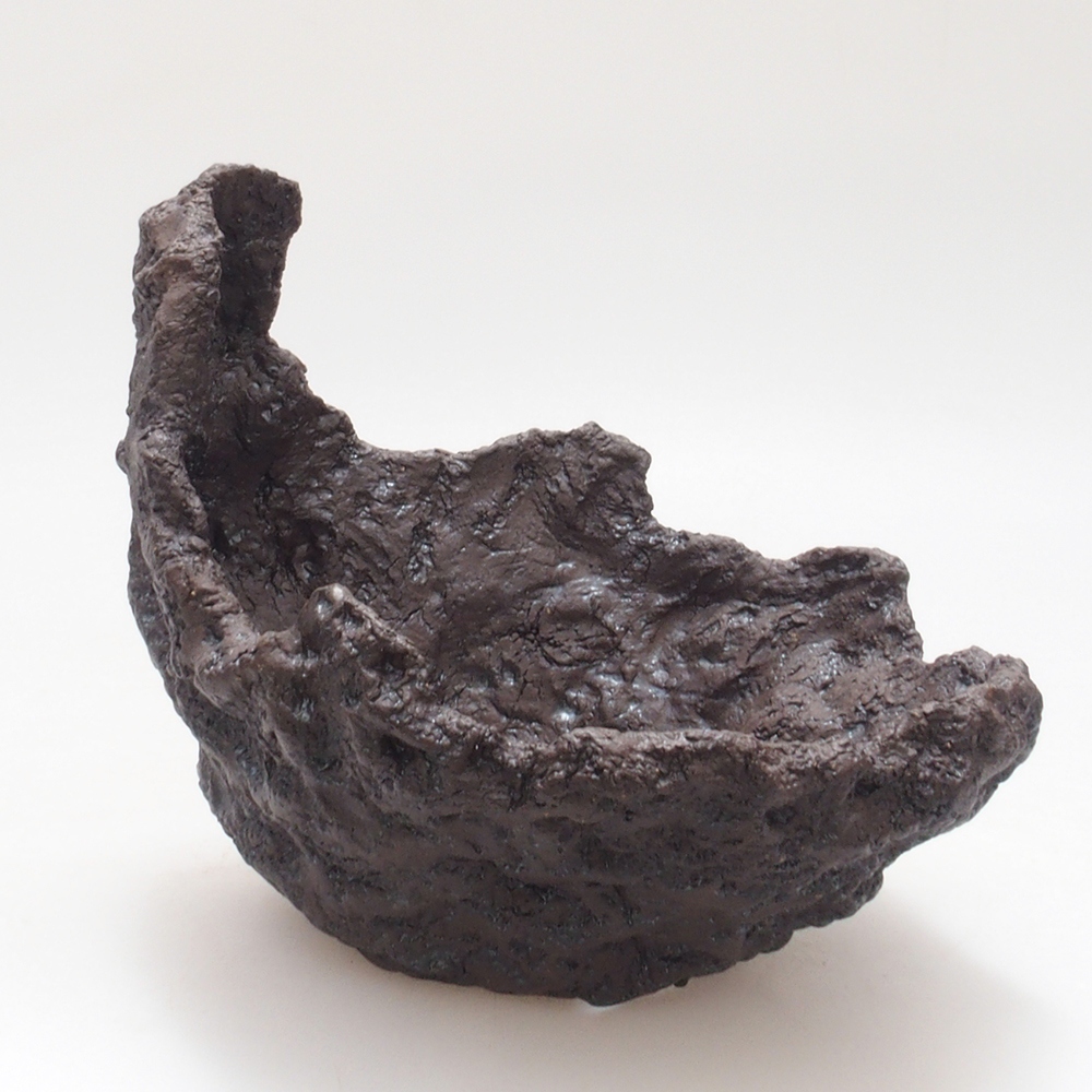 Muszla ceramiczna 13 x 10,5 x 12 cm, kolor brązowy