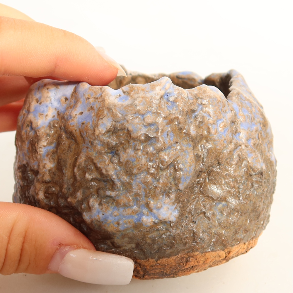 Ceramiczna skorupa  7,5 x 7 x 6 cm, kolor niebiesko-brązowy