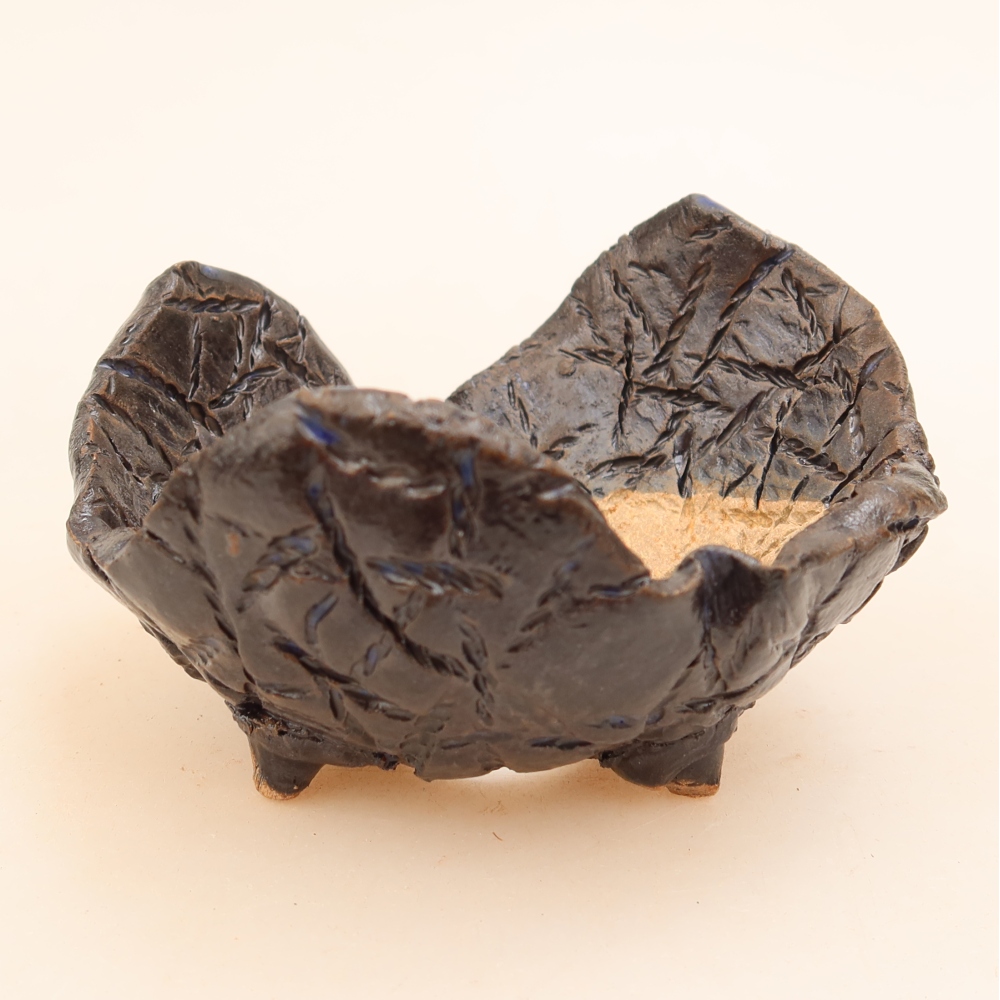 Ceramiczna skorupa  10 x 9,5 x 6 cm, kolor czarno-niebieski