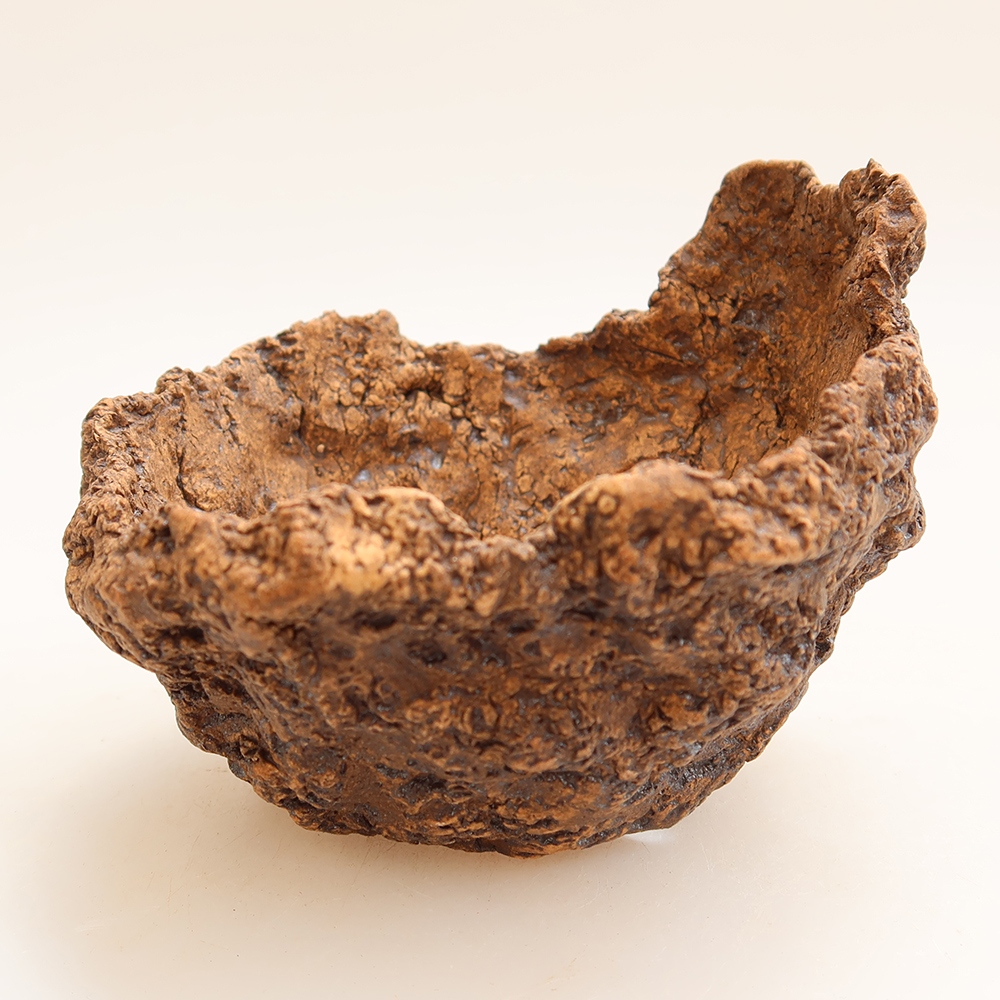 Ceramiczna skorupa 9 x 9 x 8,5 cm, kolor brązowy