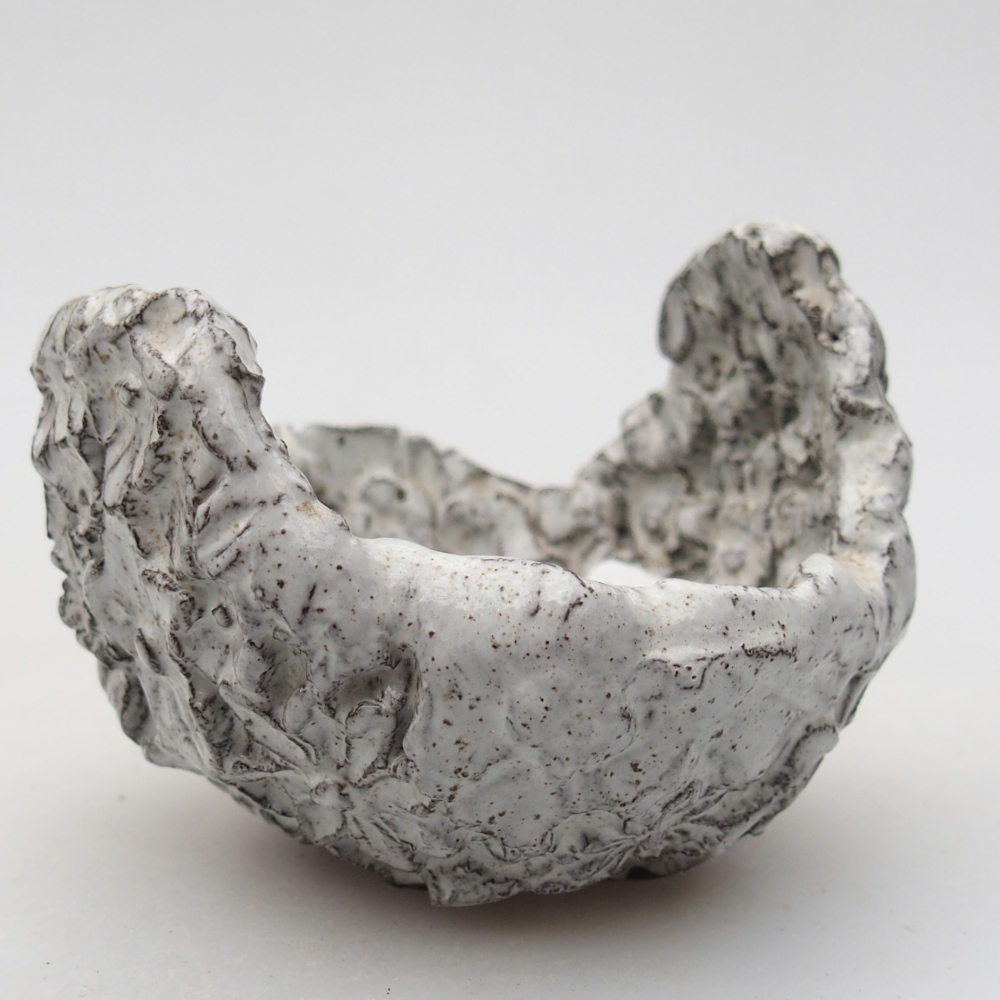 Ceramiczna muszla 7 x 6,5 x 5,5 cm, kolor biały