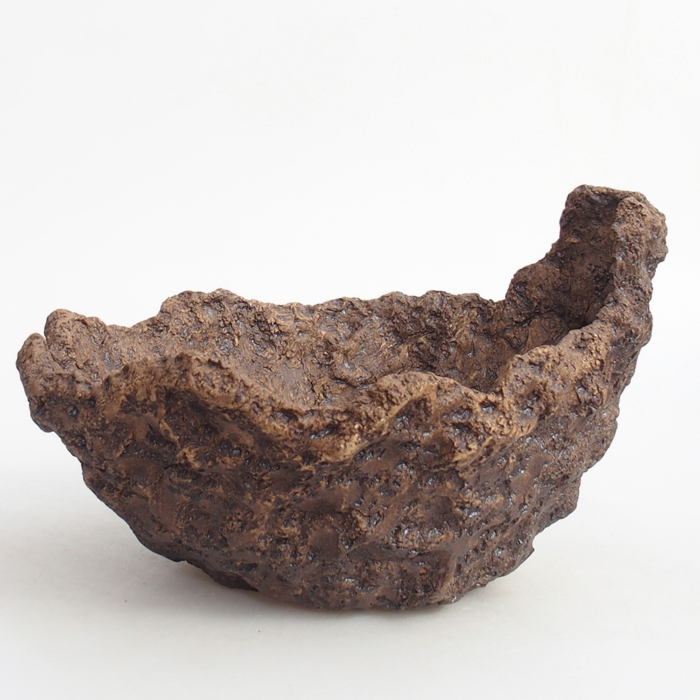 Ceramiczna skorupa 19 x 15 x 14 cm, kolor brązowy