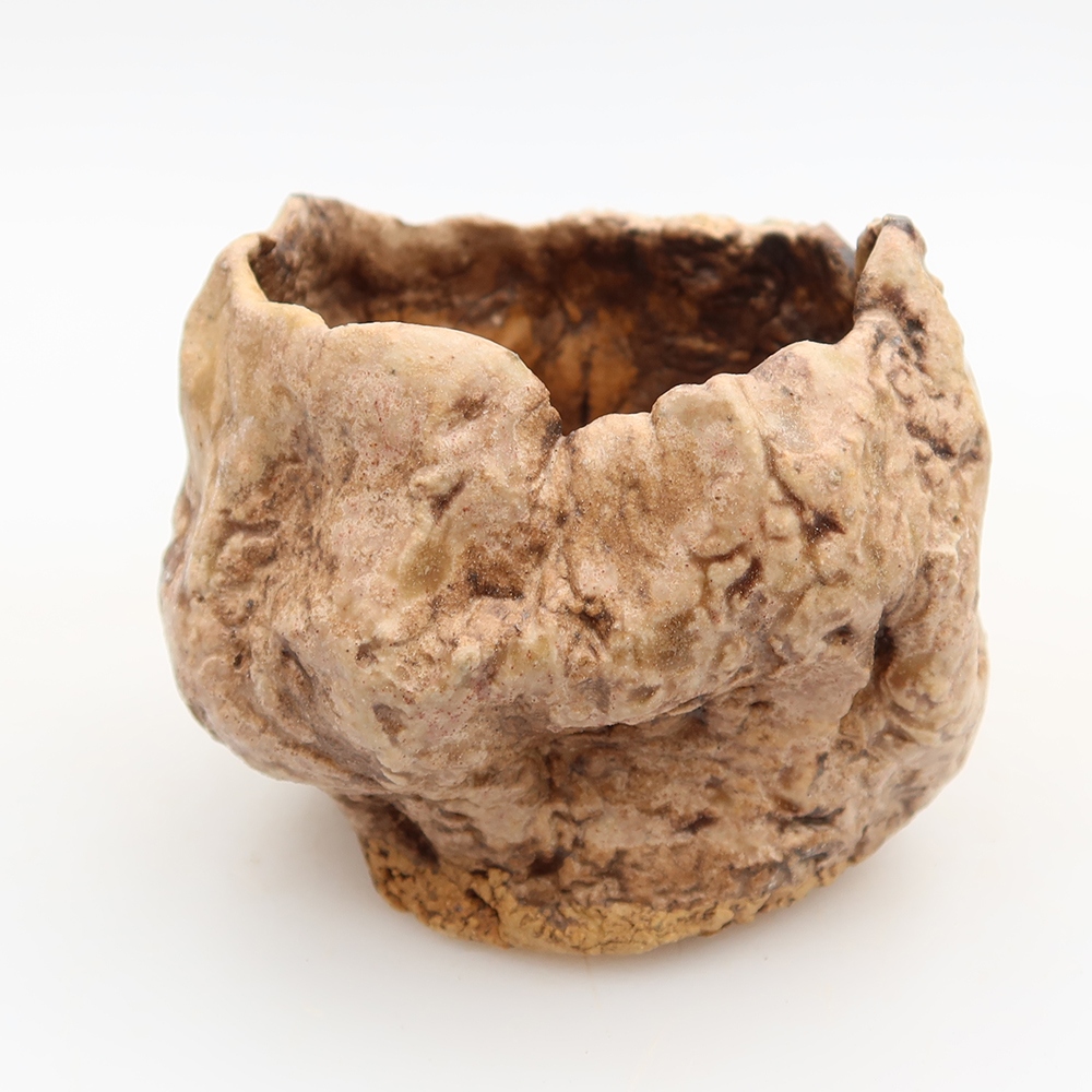 Ceramiczna skorupka  6 x 6 x 6 cm, kolor beżowo-brązowy
