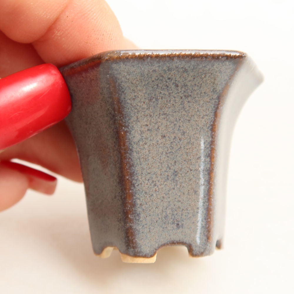 Ceramiczna miseczka do bonsai o wymiarach 4,5 x 4 x 3,5 cm, kolor szary
