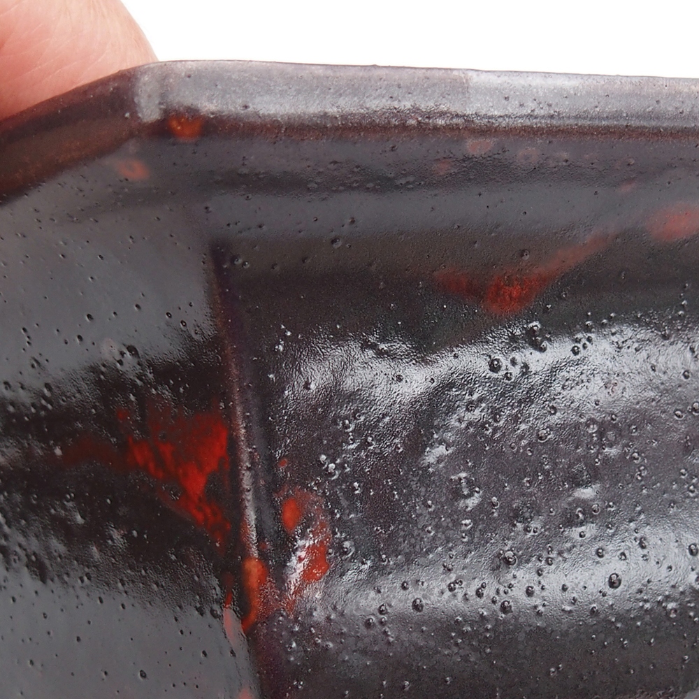 Ceramiczna miska do bonsai 18 x 16 x 9 cm, kolor czarno-czerwony