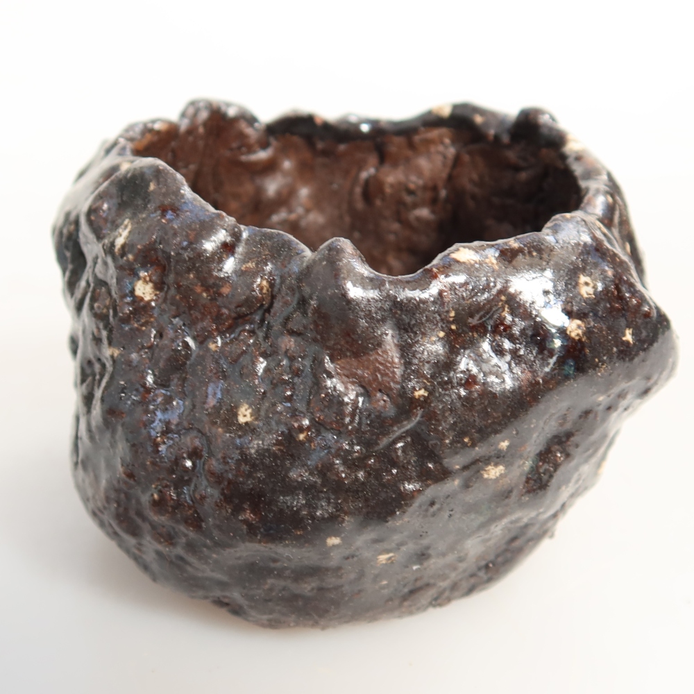 Ceramiczna skorupka  6,5 x 6,5 x 5,5 cm, kolor brązowy