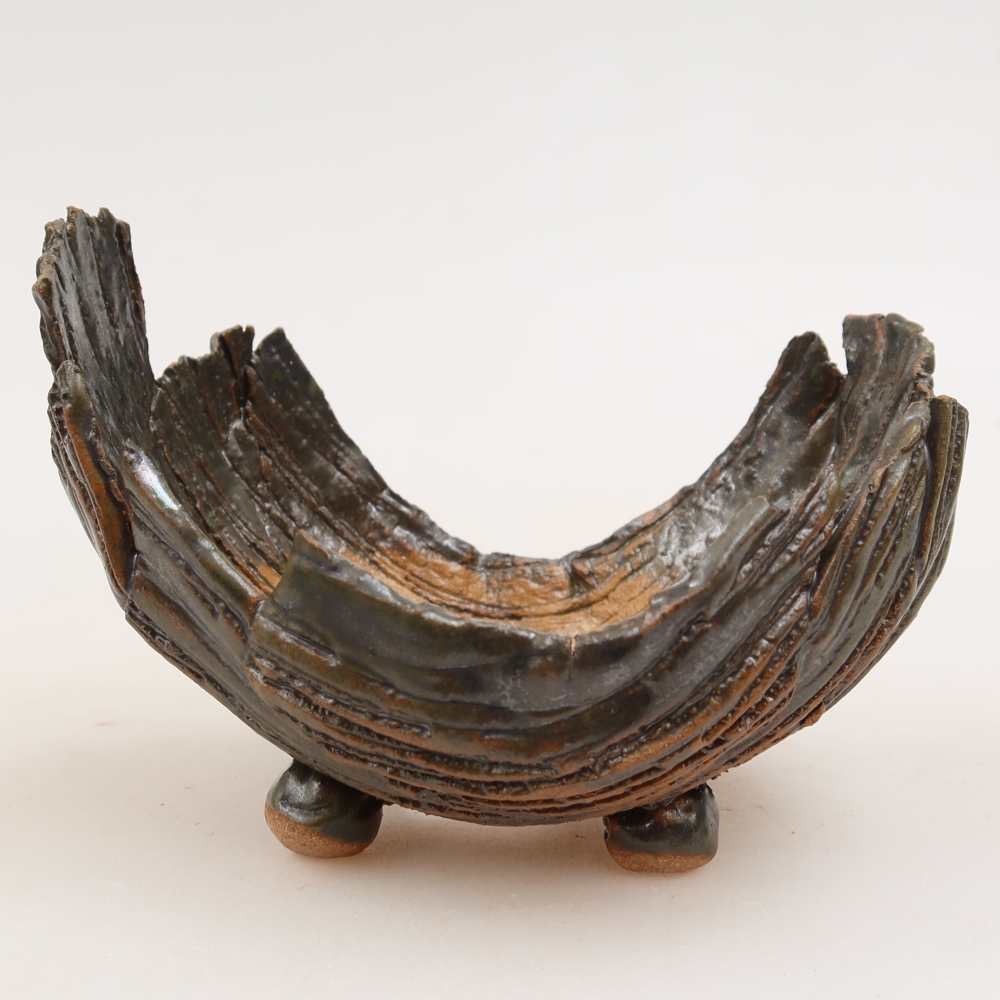 Ceramiczna skorupa  11,5 x 8 x 8 cm, kolor brązowo-zielony