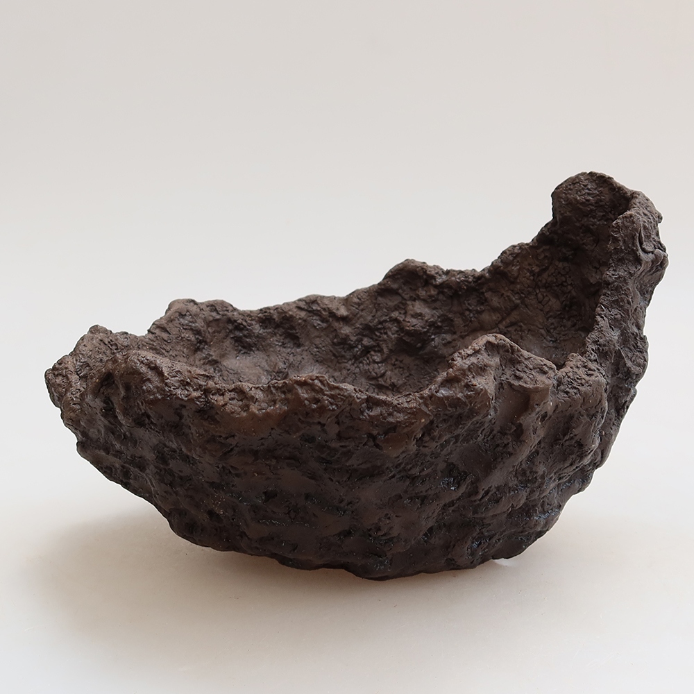 Ceramiczna skorupa 18,5 x 16,5 x 13 cm, kolor brązowy