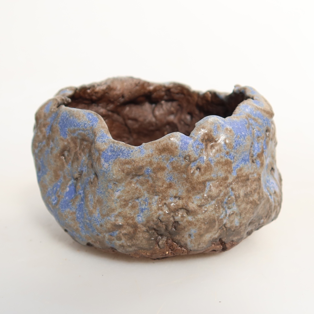 Ceramiczna skorupa  7 x 7 x 5 cm, kolor niebiesko-brązowy