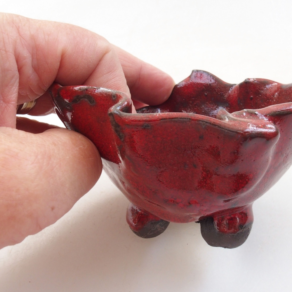 Muszla ceramiczna 8,5 x 8 x 6 cm, kolor czerwony
