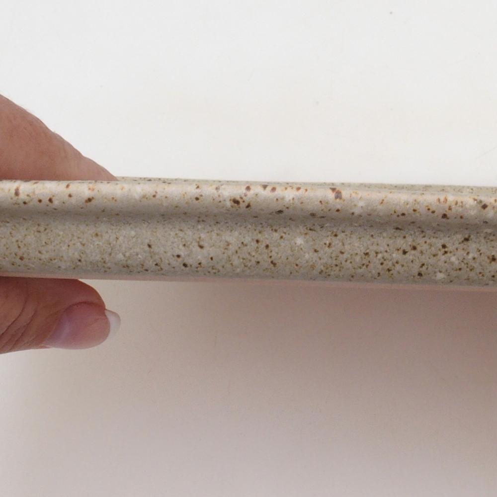 Ceramiczny spodek H10 – 34 x 23,5 x 1,5 cm – beżowy