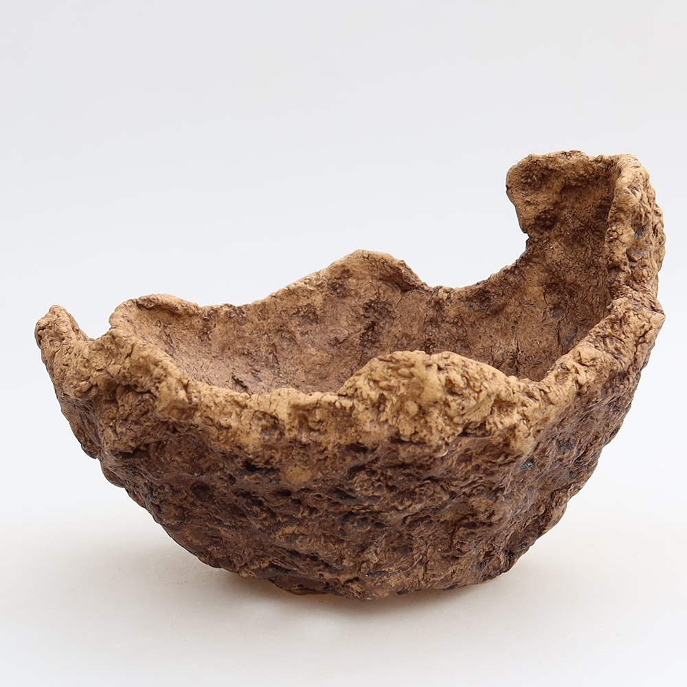 Ceramiczna skorupa 15 x 13 x 12,5 cm, kolor brązowy
