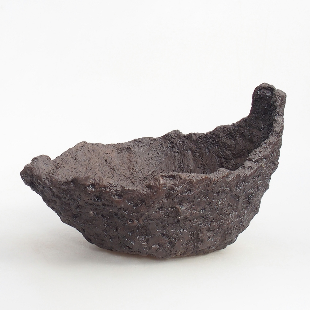 Ceramiczna skorupa 19 x 15 x 14 cm, kolor brązowy