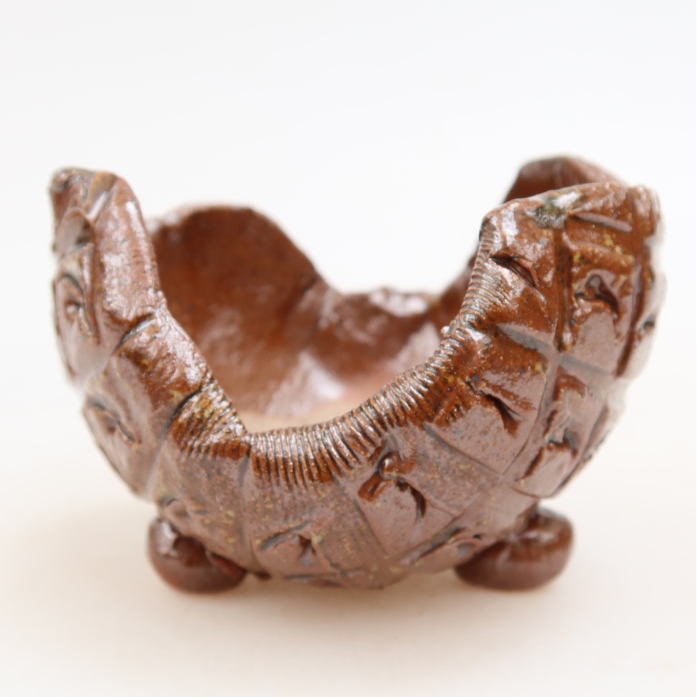 Ceramiczna skorupa  9 x 8 x 6 cm, kolor brązowy