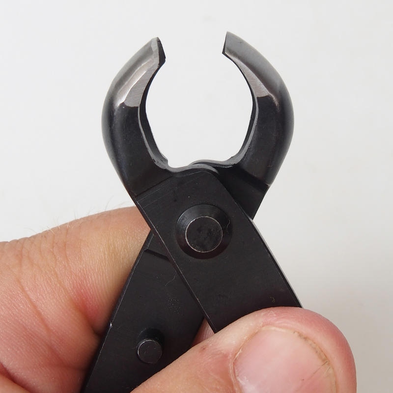 Szczypce wklęsłe przednie 180 mm - karbonowe