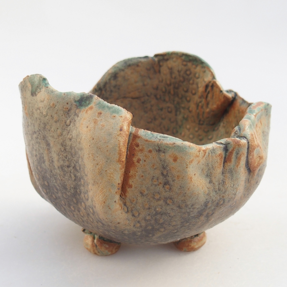 Ceramiczna muszla 9,5 x 8,5 x 7,5 cm, kolor brązowo-zielony