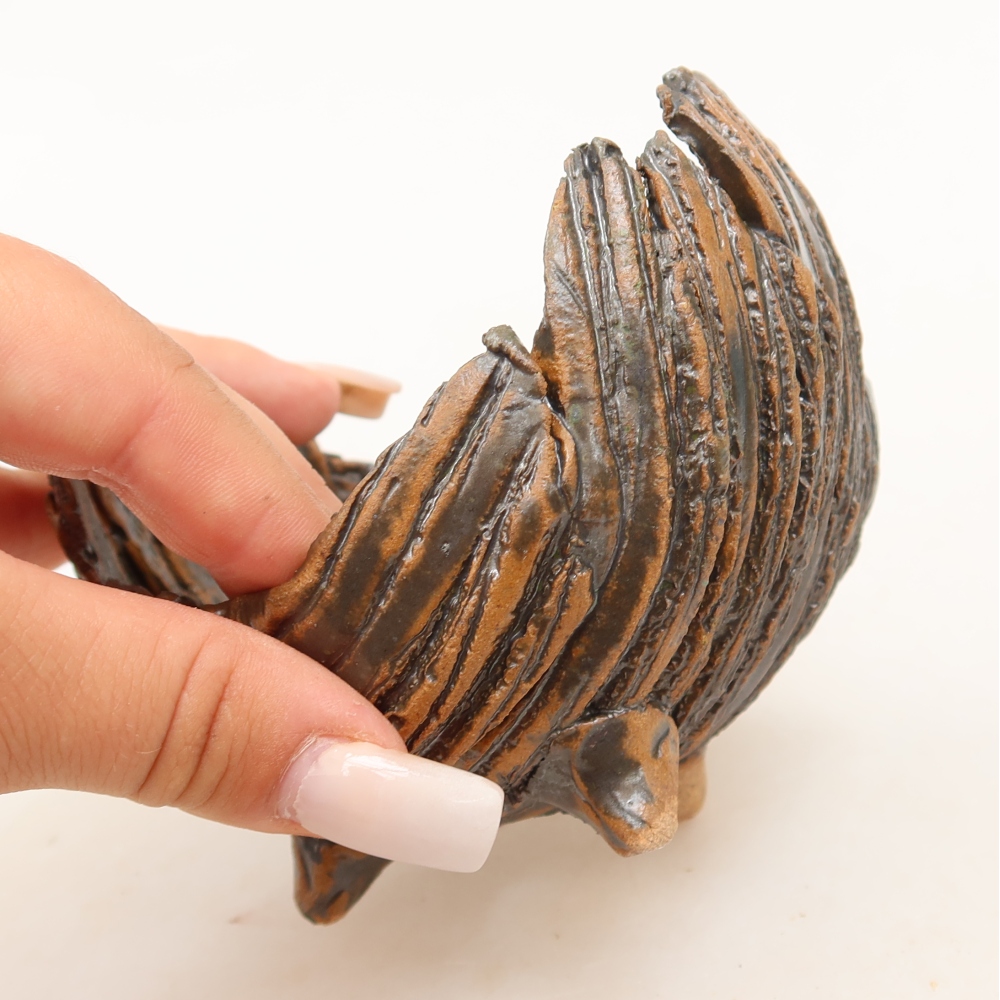 Ceramiczna skorupa  10 x 8 x 9 cm, kolor brązowo-zielony