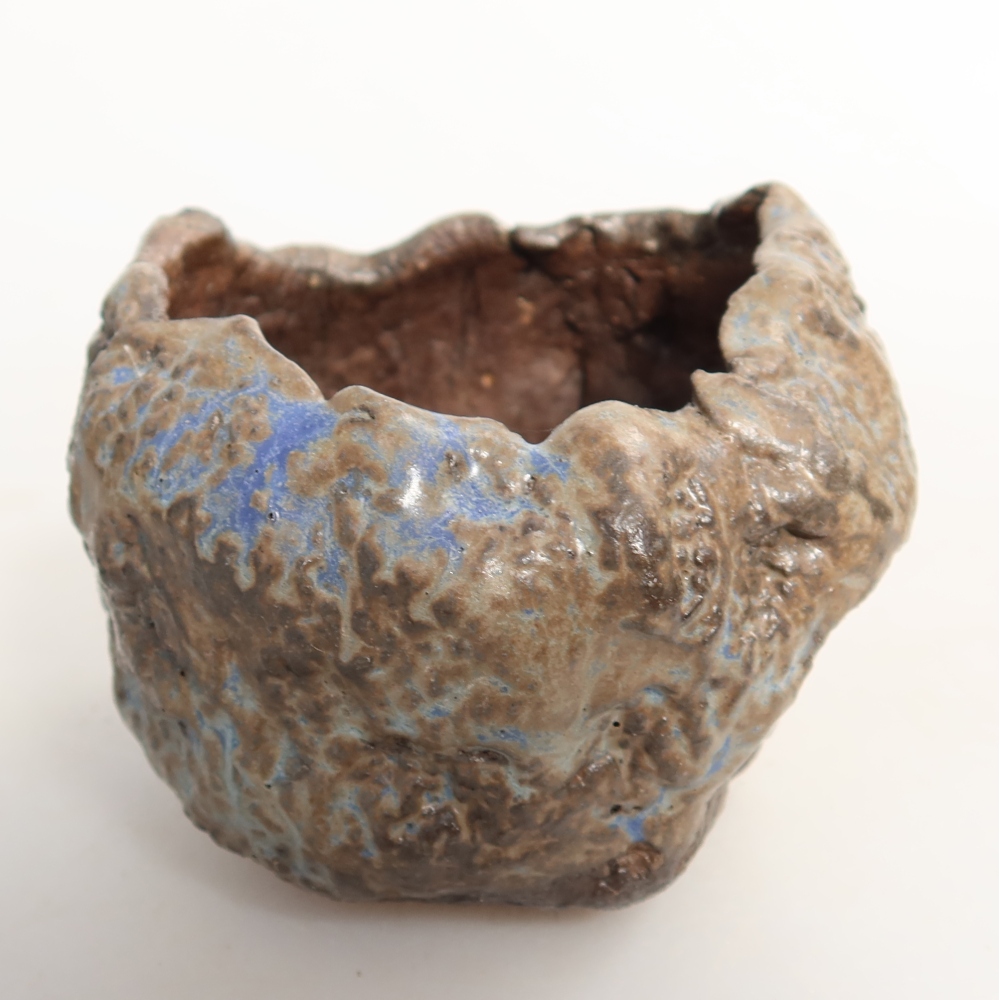 Ceramiczna skorupa  7 x 7 x 6 cm, kolor niebiesko-brązowy