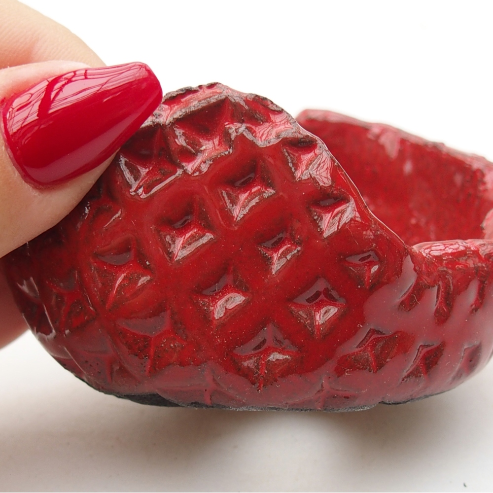 Ceramiczna muszla 7,5 x 7 x 4,5 cm, kolor czerwony