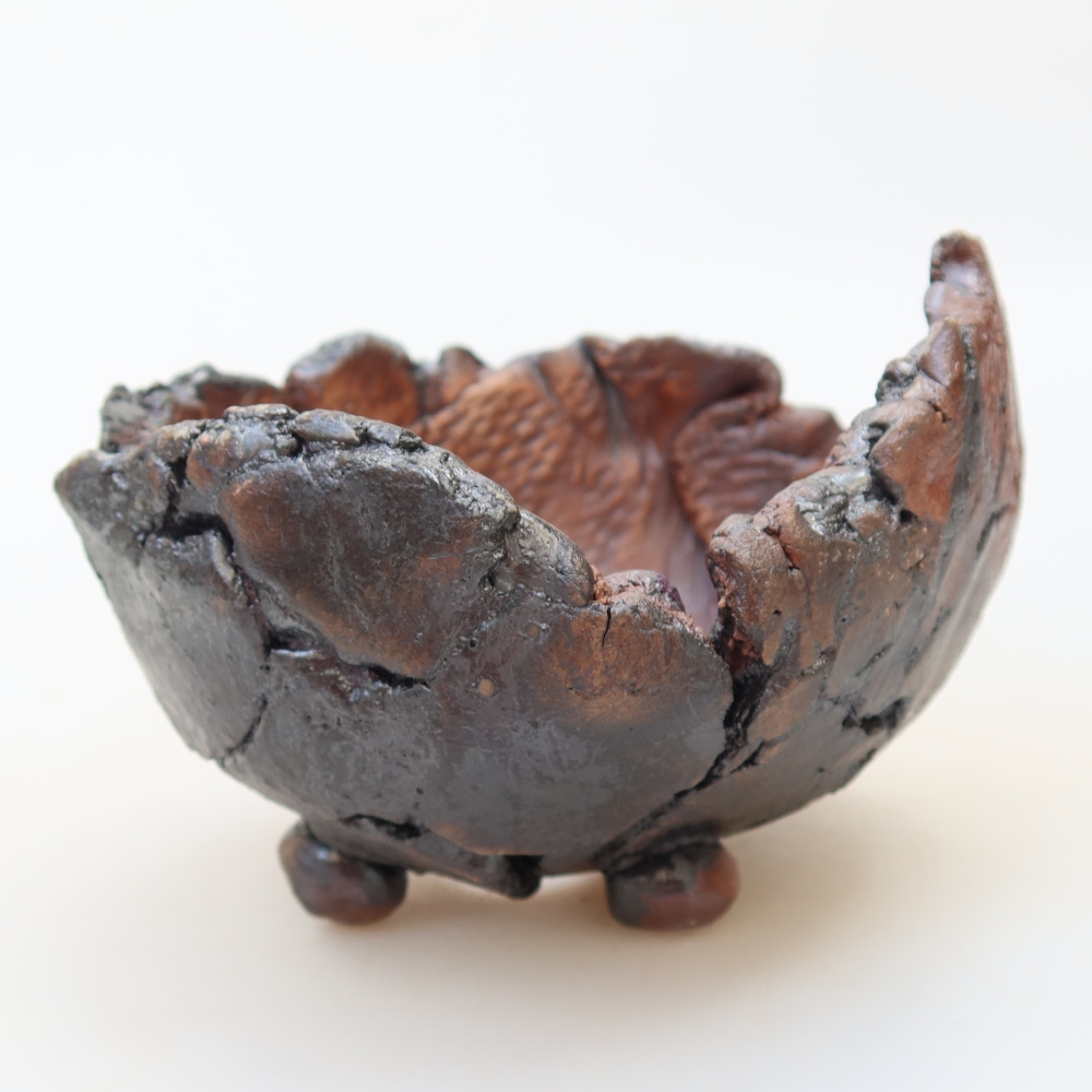 Ceramiczna skorupa  11 x 10 x 7 cm, kolor brązowy