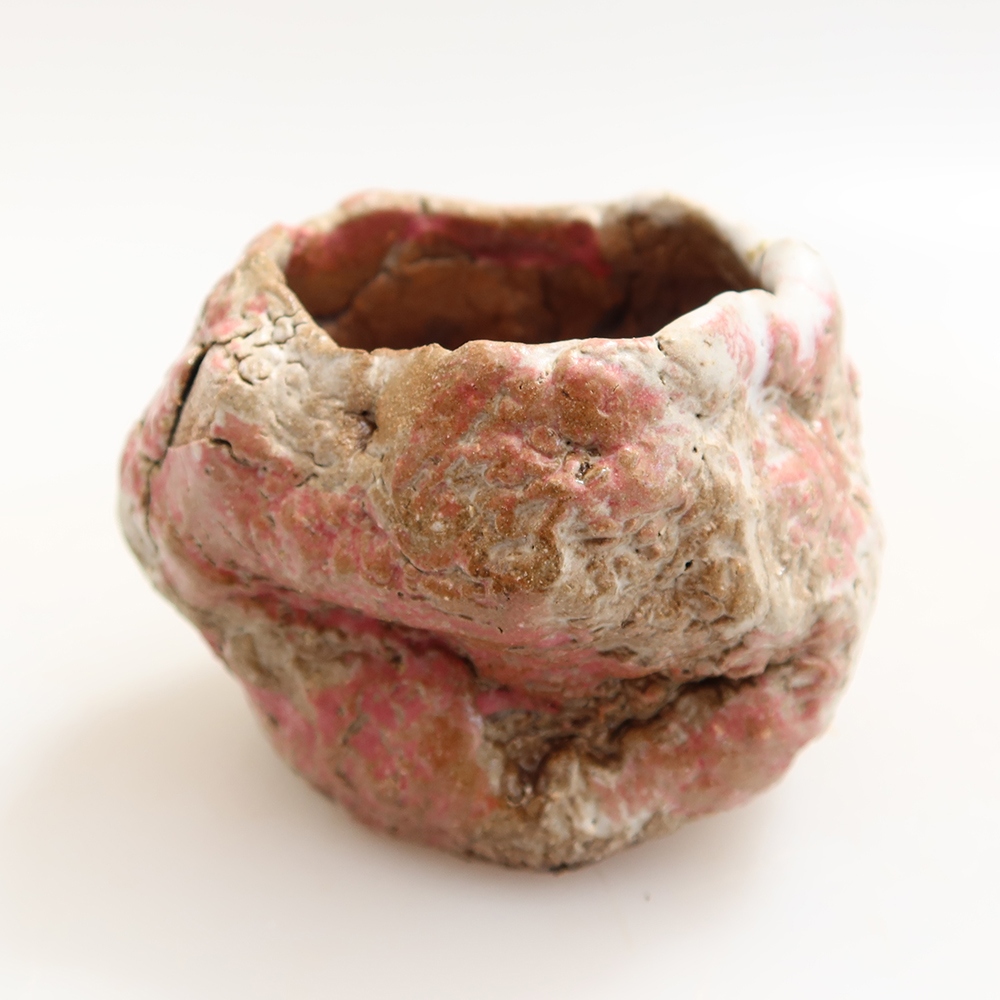 Ceramiczna skorupka  4 x 4 x 5 cm, kolor różowy