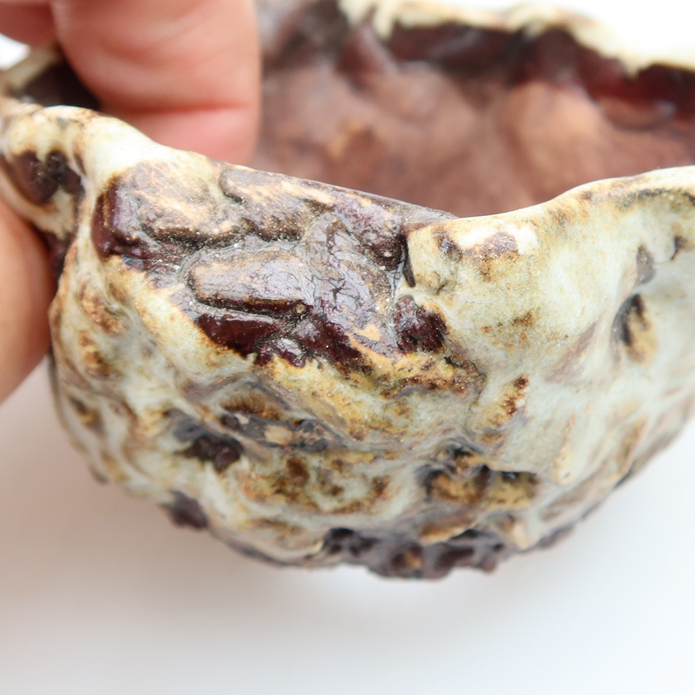 Ceramiczna skorupa  7 x 7 x 5 cm, kolor brązowo-biały