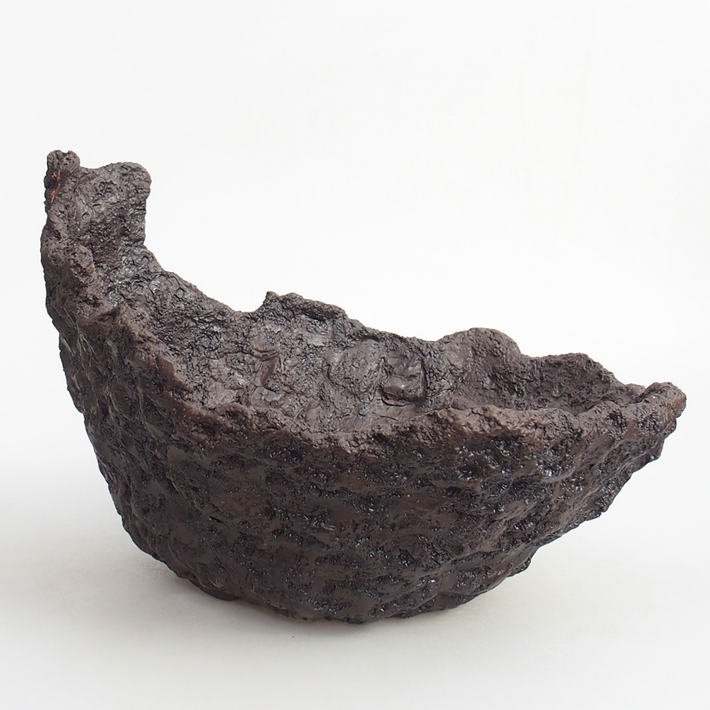 Ceramiczna skorupa 19 x 15 x 14 cm, kolor brązowy